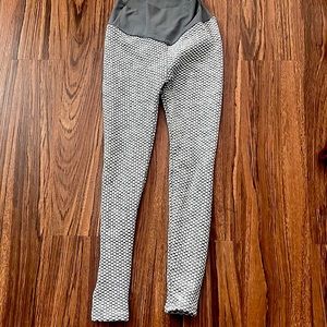 workout leggings, fit very well, only worn once.